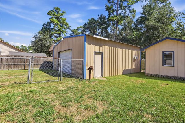 10516 Fairview Drive, Conroe, TX 77385