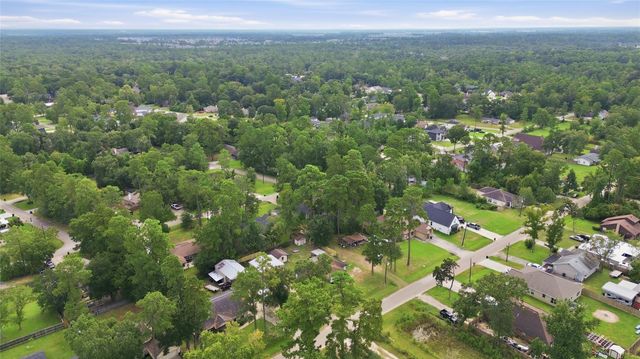 10516 Fairview Drive, Conroe, TX 77385