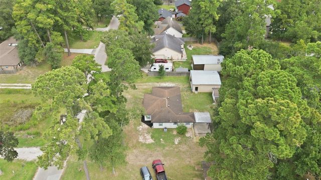 10516 Fairview Drive, Conroe, TX 77385