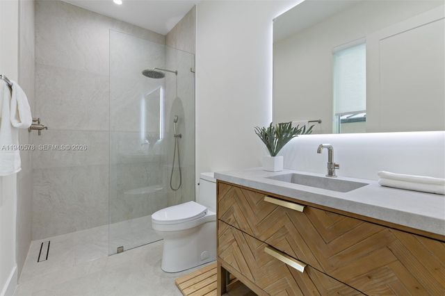 3495 SW 3rd Ave, Miami, FL 33145