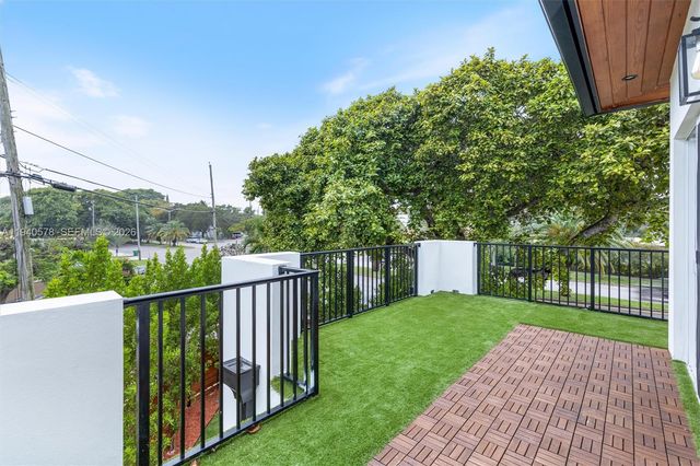 3495 SW 3rd Ave, Miami, FL 33145