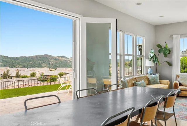 75 Promesa Avenue, Rancho Mission Viejo, CA 92694