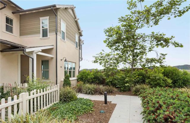 75 Promesa Avenue, Rancho Mission Viejo, CA 92694