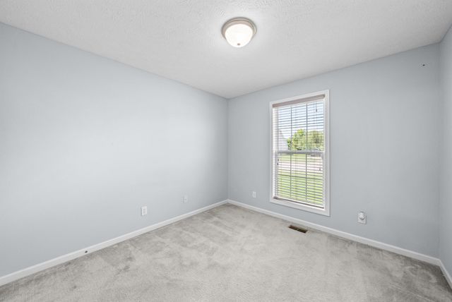 770 Ellie Nat Dr, Clarksville, TN 37040