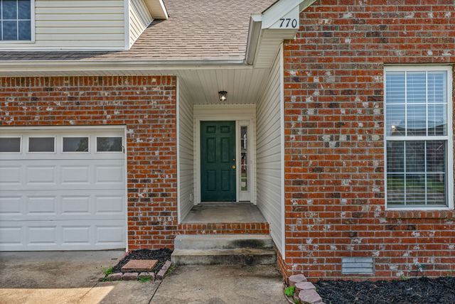 770 Ellie Nat Dr, Clarksville, TN 37040