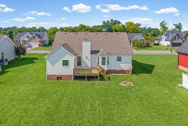 770 Ellie Nat Dr, Clarksville, TN 37040
