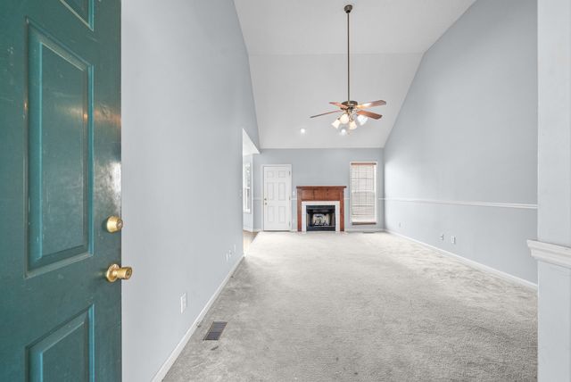 770 Ellie Nat Dr, Clarksville, TN 37040