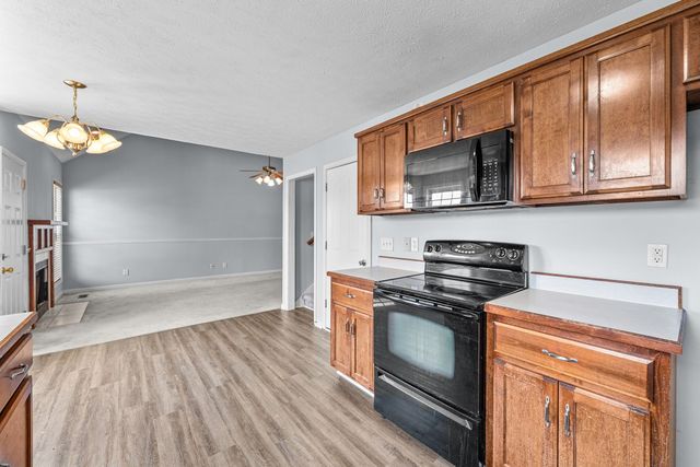 770 Ellie Nat Dr, Clarksville, TN 37040