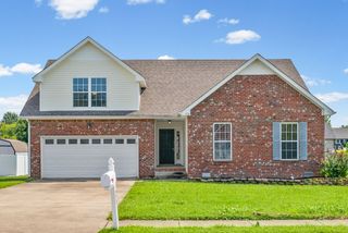 770 Ellie Nat Dr, Clarksville, TN 37040