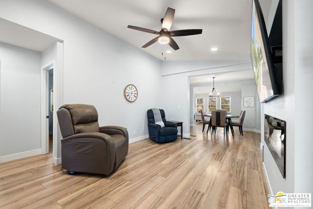 73450 Country Club Drive 211, Palm Desert, CA 92260