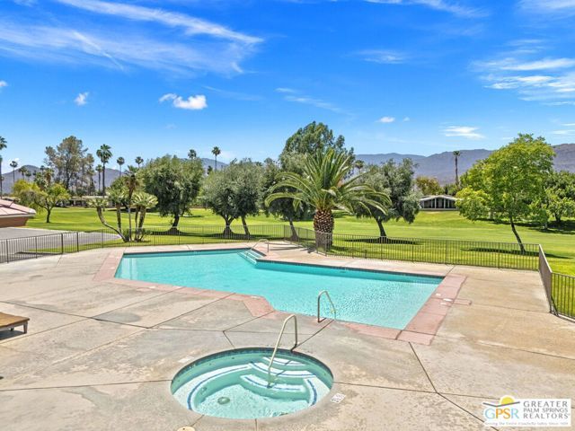 73450 Country Club Drive 211, Palm Desert, CA 92260