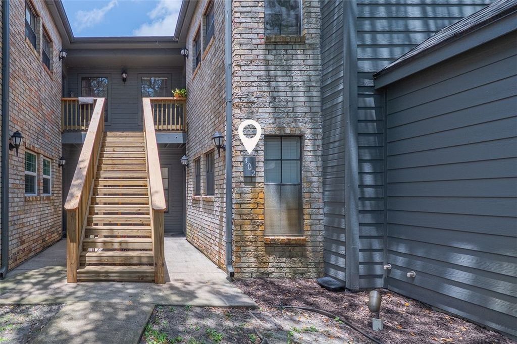 210 Oak Bay St 402, Rockport, TX 78382 — photo 2
