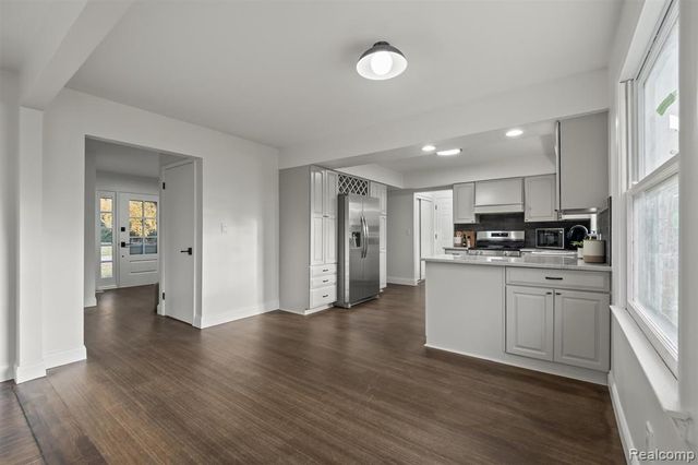 4603 Hedgewood Drive, Bloomfield Hills, MI 48301