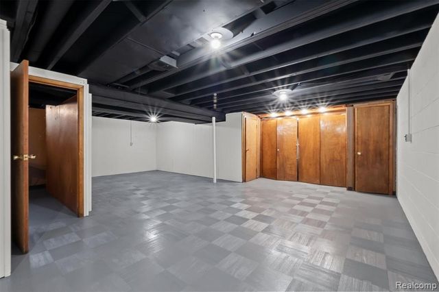 4603 Hedgewood Drive, Bloomfield Hills, MI 48301