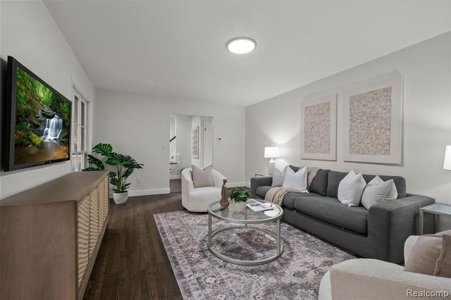 4603 Hedgewood Drive, Bloomfield Hills, MI 48301