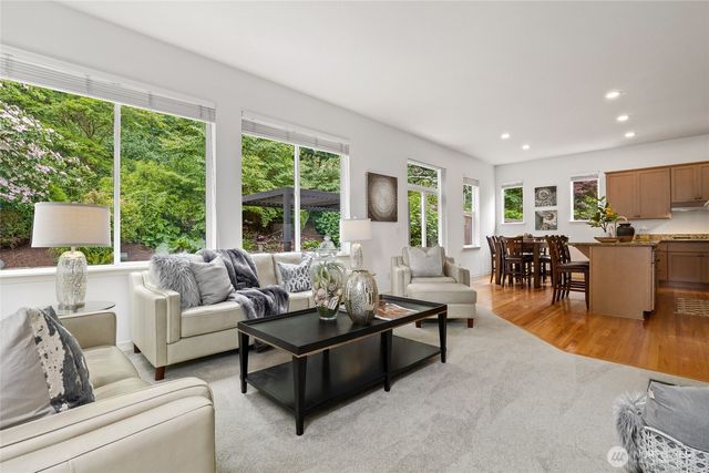 10625 NE 173rd Place, Bothell, WA 98011