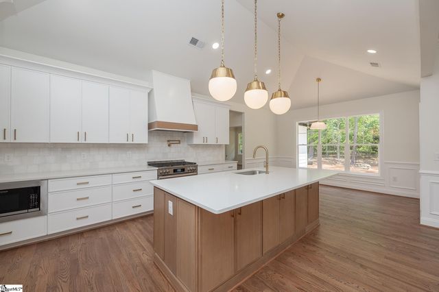 201 Compass Point, Greenwood, SC 29666