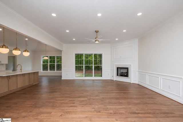 201 Compass Point, Greenwood, SC 29666