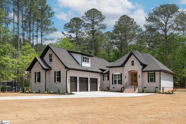 201 Compass Point, Greenwood, SC 29666