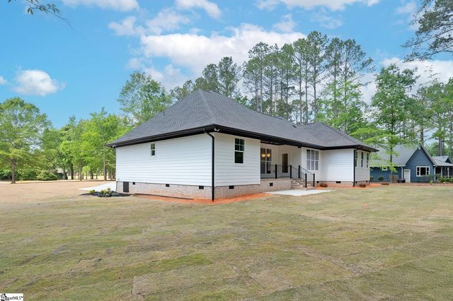 201 Compass Point, Greenwood, SC 29666