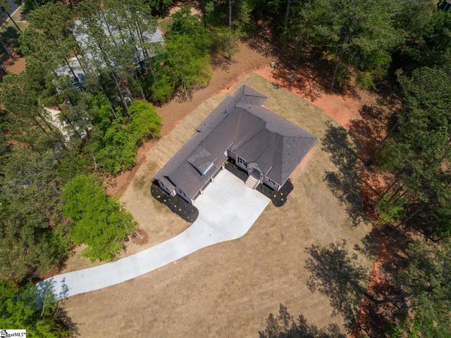 201 Compass Point, Greenwood, SC 29666
