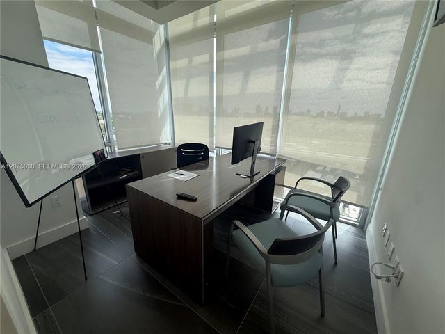800 SE 4th Avenue 806, Hallandale Beach, FL 33009