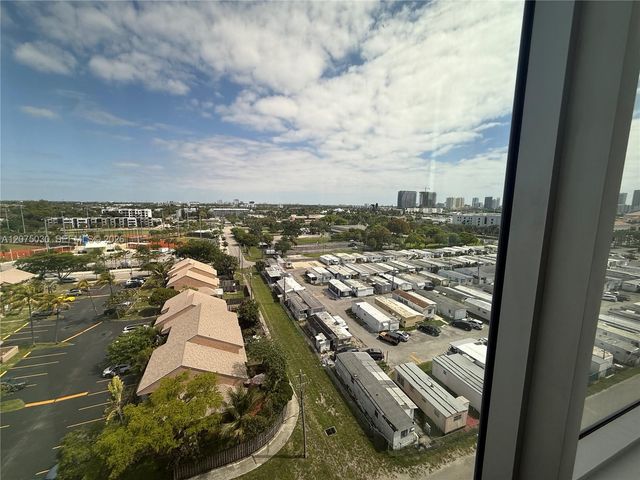 800 SE 4th Avenue 806, Hallandale Beach, FL 33009