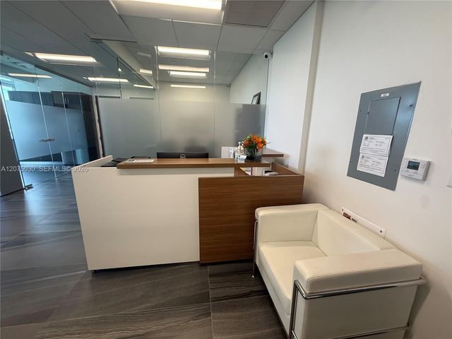 800 SE 4th Avenue 806, Hallandale Beach, FL 33009