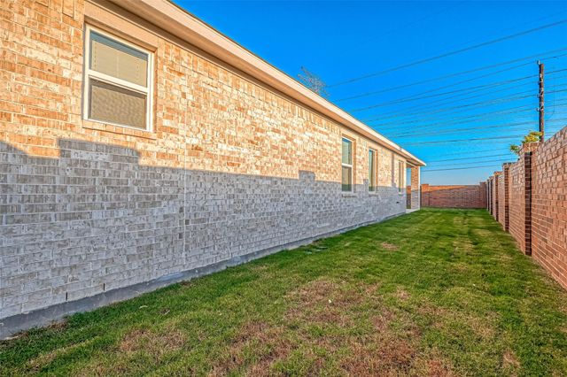 21543 Eads Creek Drive, Cypress, TX 77433