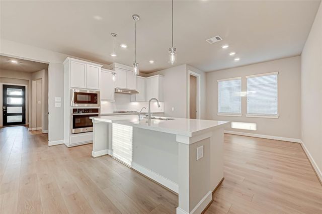 21543 Eads Creek Drive, Cypress, TX 77433