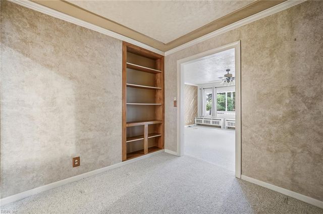 4246 Heutte DR, Norfolk, VA 23518