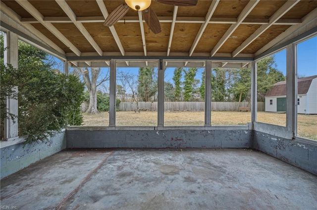 4246 Heutte DR, Norfolk, VA 23518