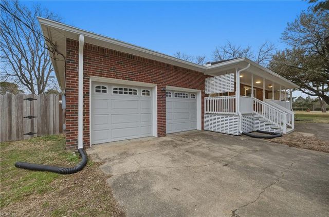 4246 Heutte DR, Norfolk, VA 23518