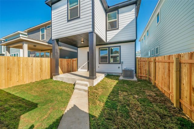 2045 Arendale DR, Leander, TX 78641