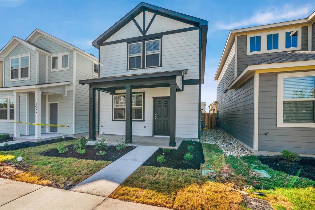 2045 Arendale DR, Leander, TX 78641