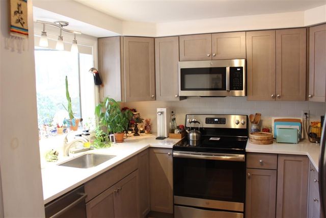 30 Kimball Place, Claremont, NH 03743