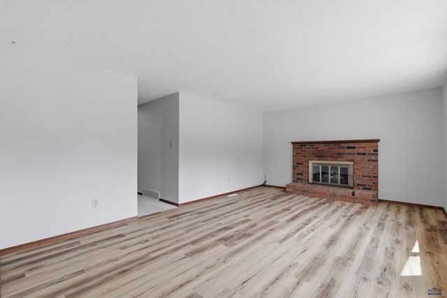 1516 N 7TH ST, Rapid City, SD 57701