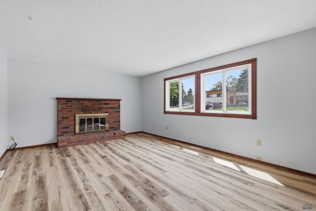 1516 N 7TH ST, Rapid City, SD 57701