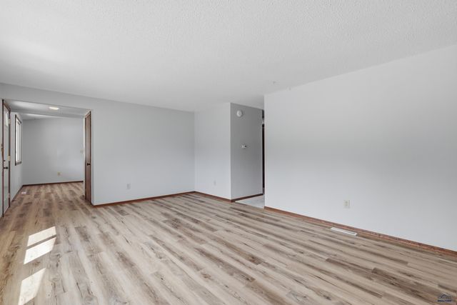 1516 N 7TH ST, Rapid City, SD 57701