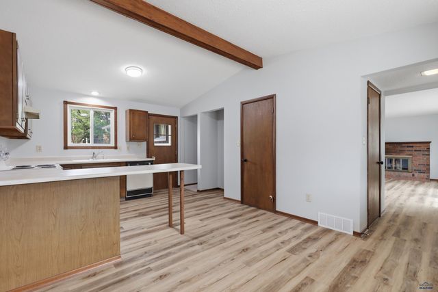 1516 N 7TH ST, Rapid City, SD 57701