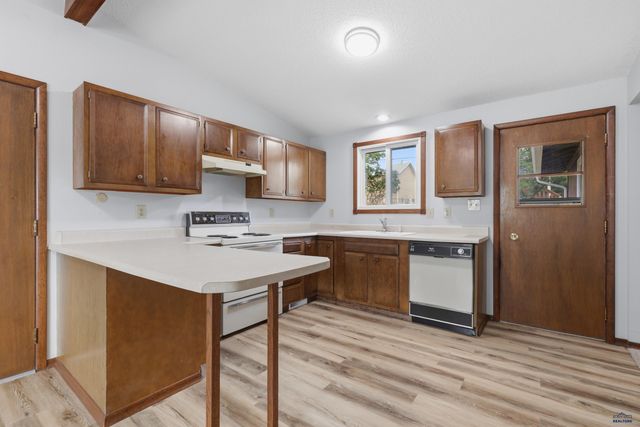 1516 N 7TH ST, Rapid City, SD 57701
