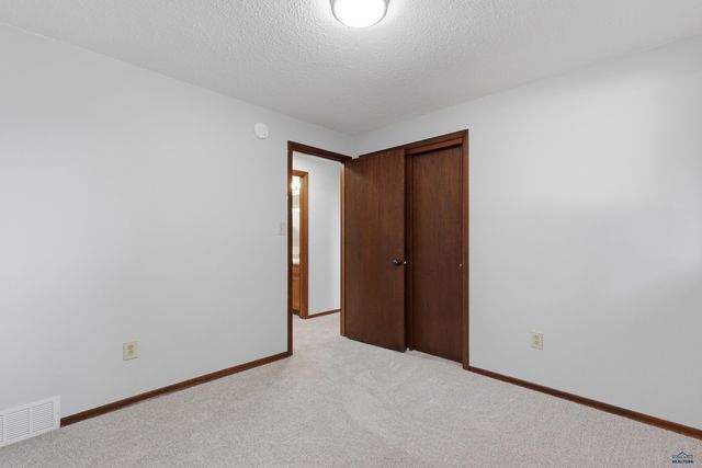 1516 N 7TH ST, Rapid City, SD 57701
