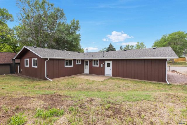 1516 N 7TH ST, Rapid City, SD 57701