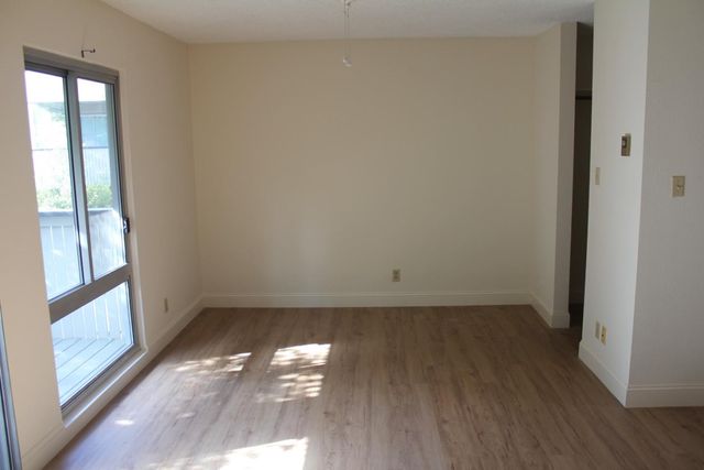 109 Piccadilly Place E, San Bruno, CA 94066