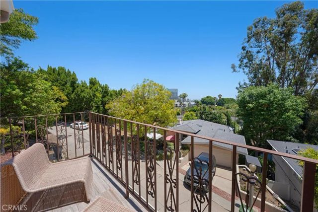 15330 Del Gado, Sherman Oaks, CA 91403
