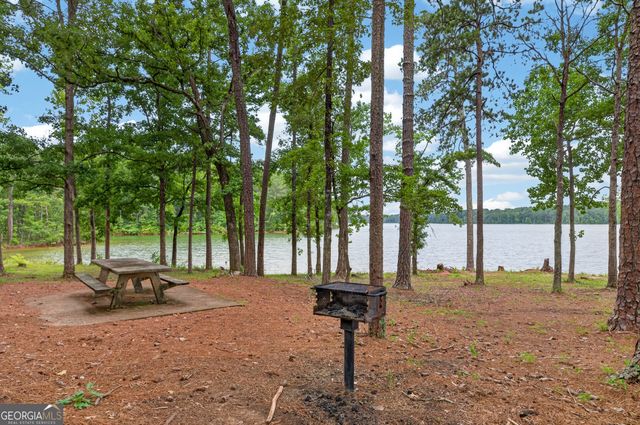 5801 West Point Road, Lagrange, GA 30240