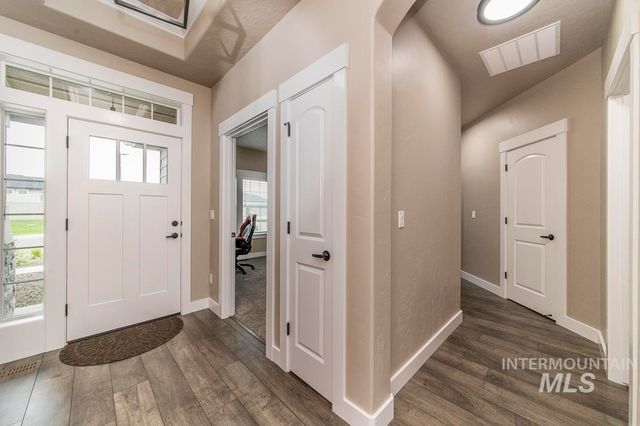 2391 S Kren Ave, Nampa, ID 83686