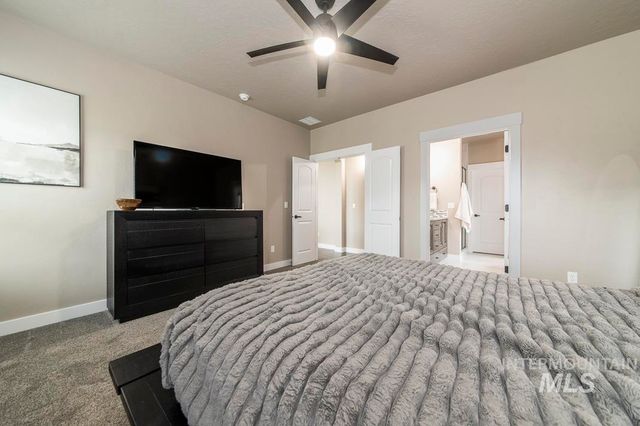 2391 S Kren Ave, Nampa, ID 83686