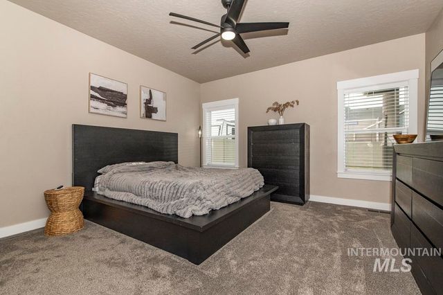 2391 S Kren Ave, Nampa, ID 83686