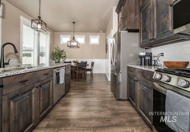2391 S Kren Ave, Nampa, ID 83686